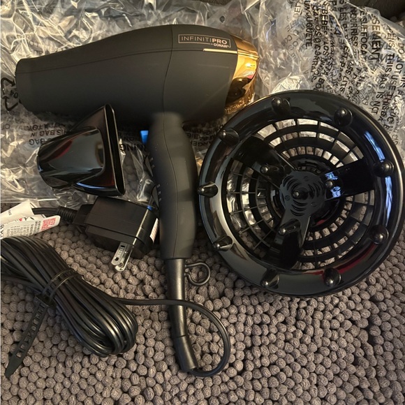 Conair InfinitiPRO LUXE SERIES - Picture 1 of 3